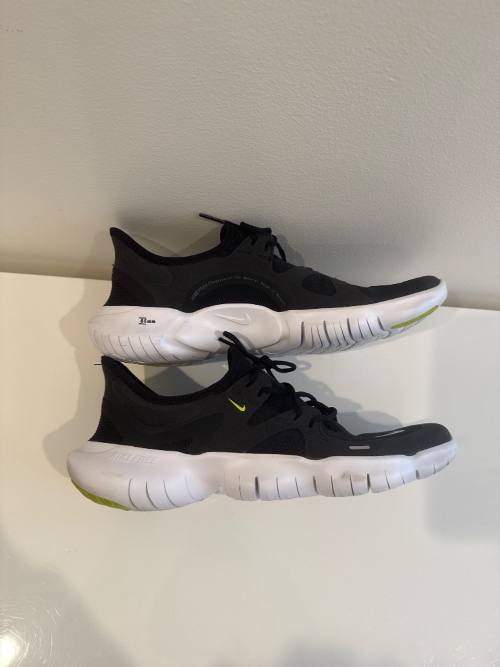 Men's Nike Free RN 5.0 Black 9.5 - Picture 3 of 8